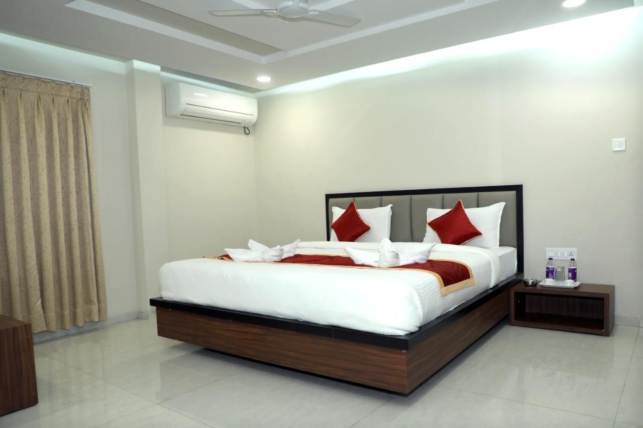 Vov Hotels Vijayapura Bijāpur Exterior foto